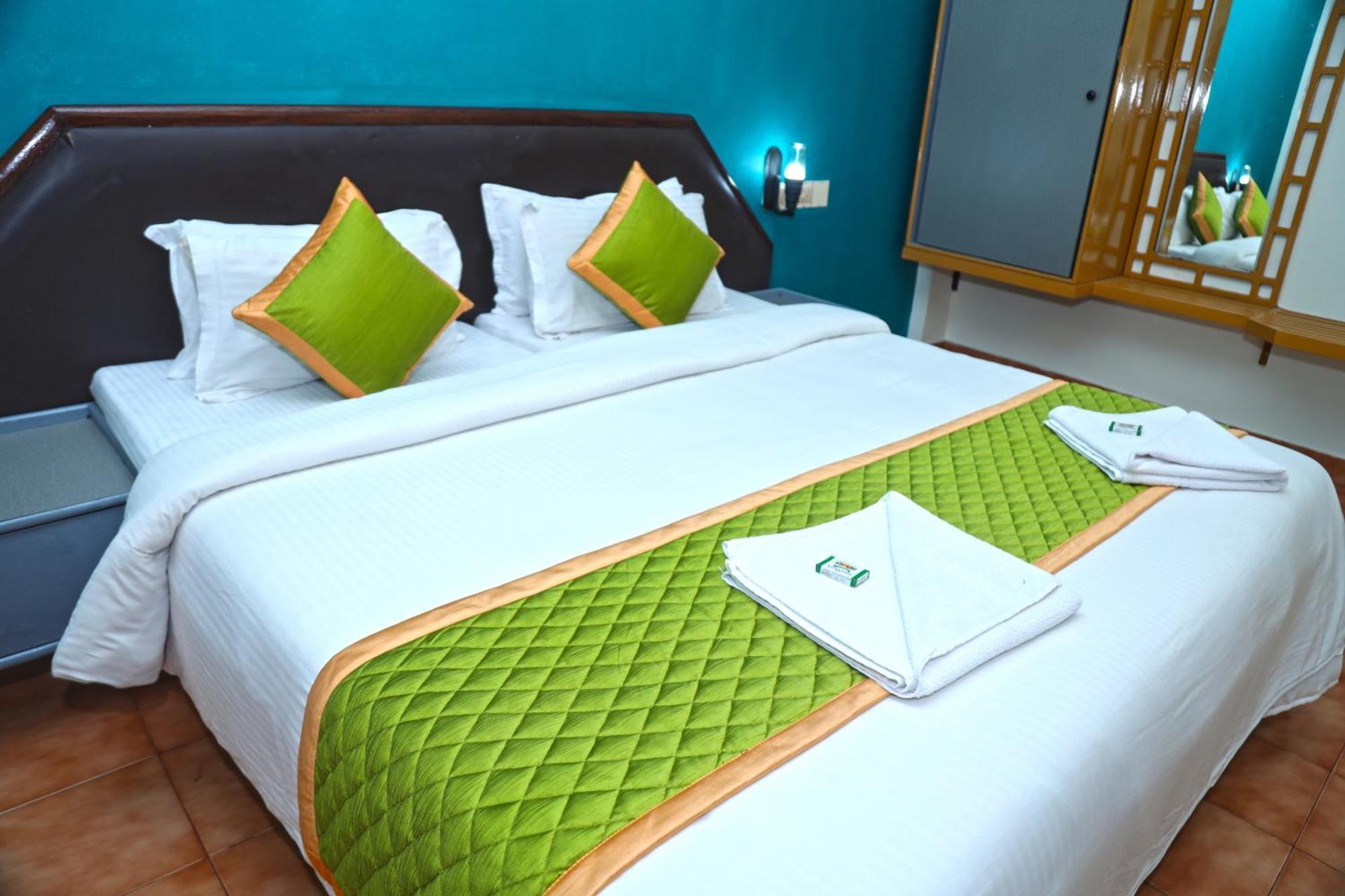 Grand Harmony Beach Resort Kovalam Exteriör bild