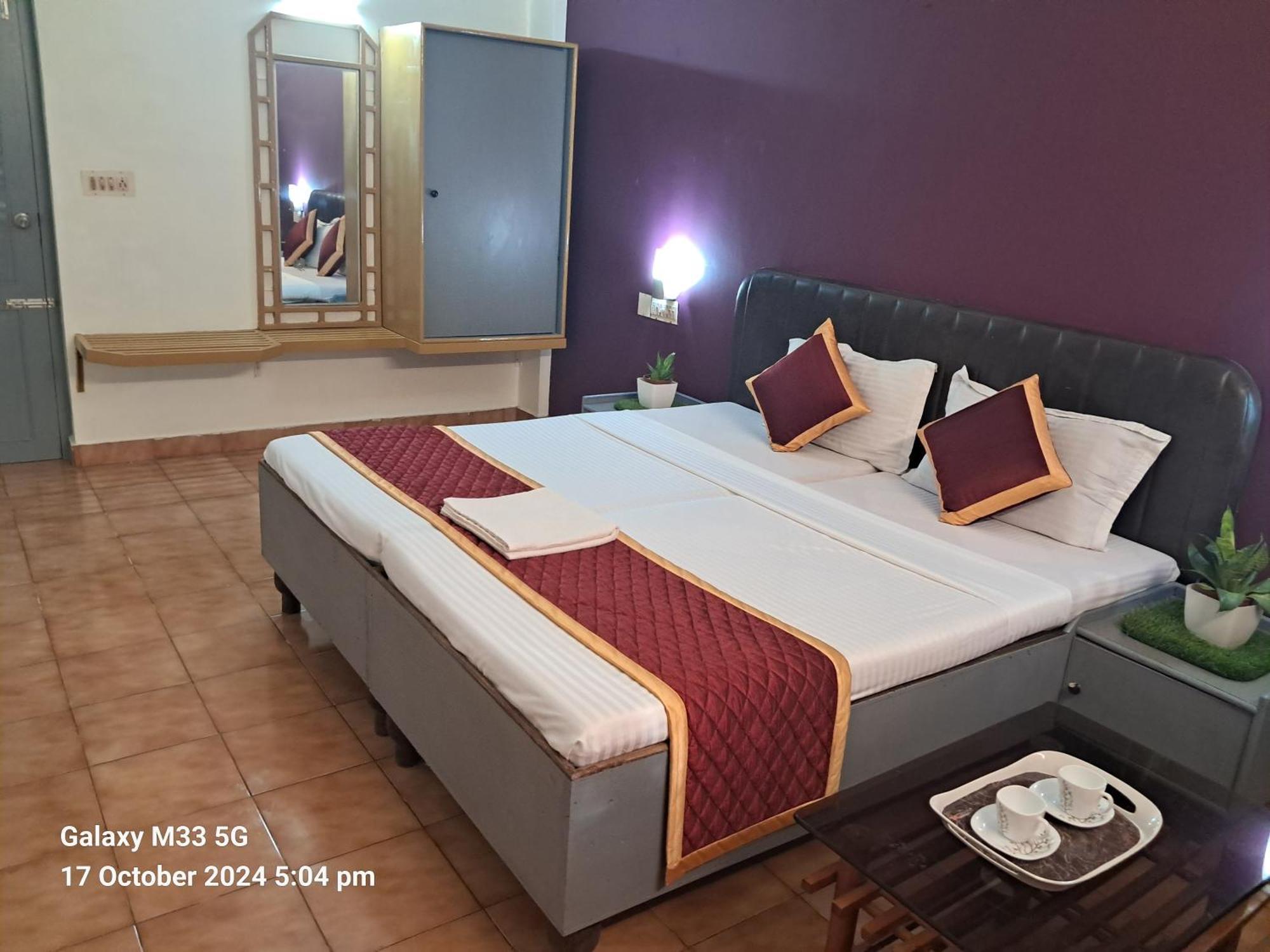 Grand Harmony Beach Resort Kovalam Exteriör bild