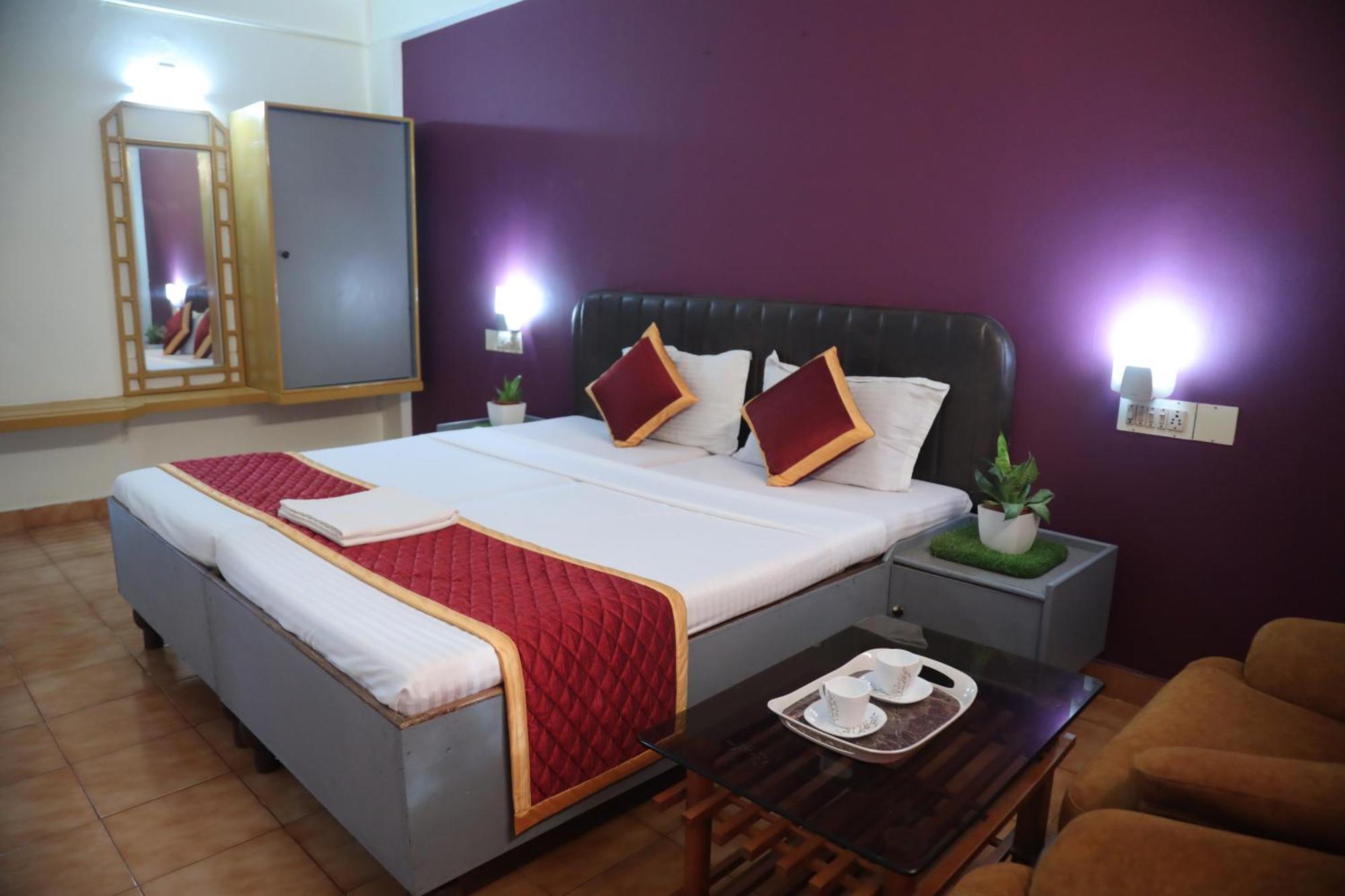Grand Harmony Beach Resort Kovalam Exteriör bild